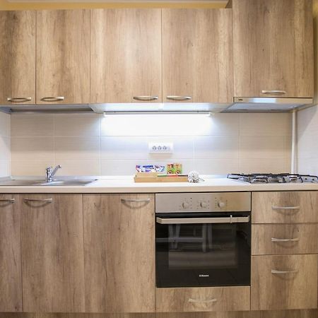 בוקרשט Golden Apartment Baneasa מראה חיצוני תמונה