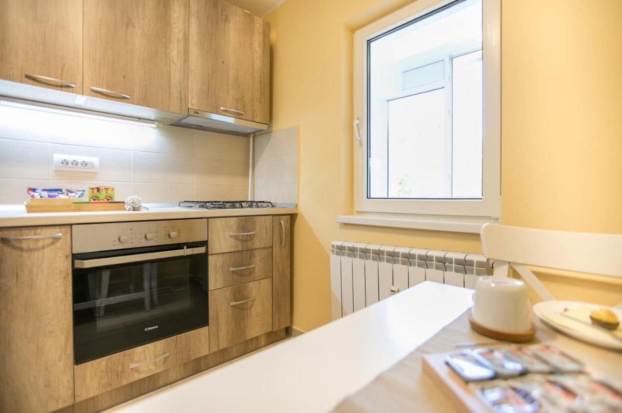 בוקרשט Golden Apartment Baneasa מראה חיצוני תמונה